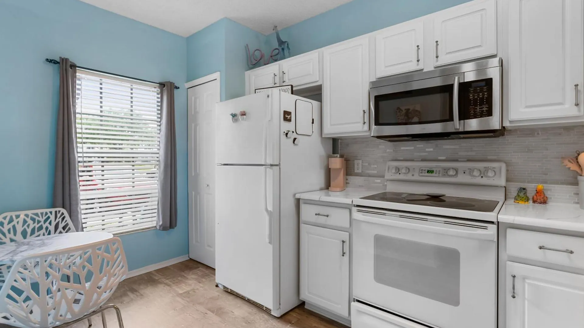 Cappy Hour! Lakefront Townhome With Backyard Paradise And Amazing Community Amenities! Bradenton 0*,  United States